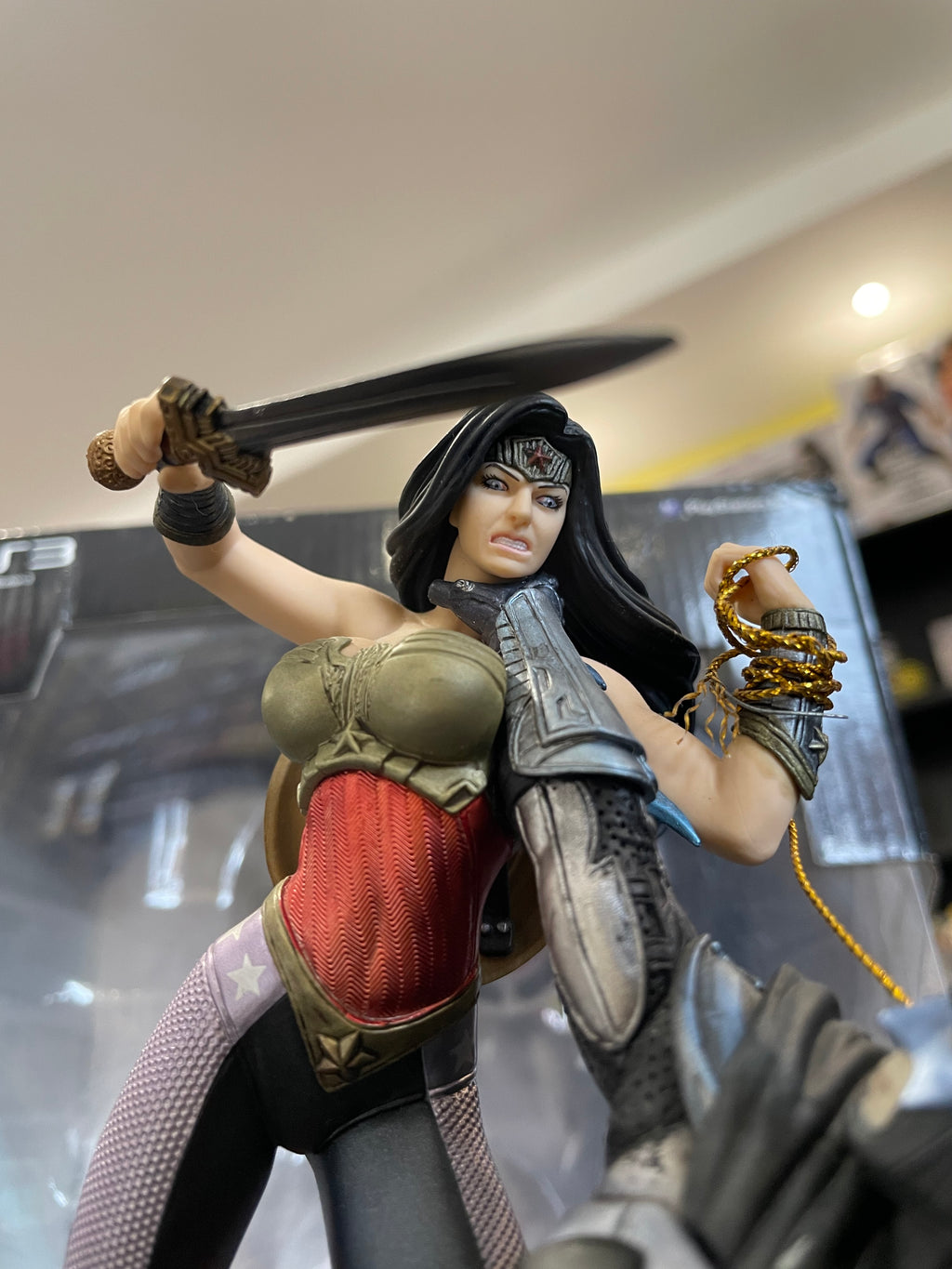 Statue Wonder Woman vs Batman – Injustice: Gods Among Us – Édition Collector